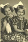 Flora & Hermina Kallus 1937-8-21-9-42 Auschw